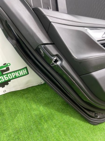 BMW / 7-Series / Дверь боковая