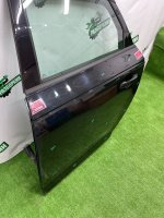 Audi / A4 / Дверь боковая