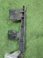 Audi / Q7 / Кронштейн бампера