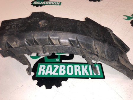 Mercedes-Benz / GLC 250d 4-matic / Кронштейн бампера