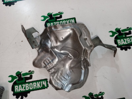 Mercedes-Benz / E-Class / теплозащитный экран