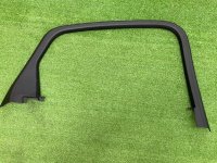 Audi / A6 / Облицовка проема стекла двери