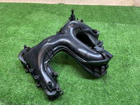 Audi / Q7 / Коллектор впускной