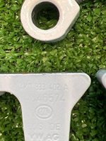 Audi / A6 / Петли двери комплект