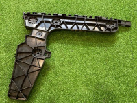 Audi / A6 / Направляющая бампера