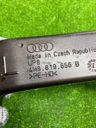 Audi / Q8 / Воздуховод