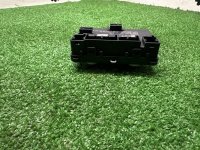 Audi / Q7 / Блок управления двери