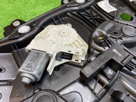 Volkswagen / Touareg / Стеклоподъемный механизм
