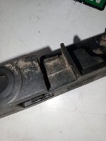 Audi / A6 / Крепление порога