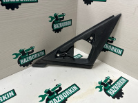 Audi / Q5 / Уплотнитель зеркала двери