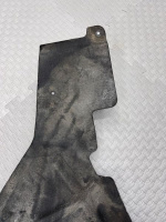 Volkswagen / Touareg / Подкрылок