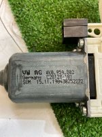 Volkswagen / Touareg / Мотор стеклоподъемника Volkswagen / Touareg / Мотор стеклоподъемника