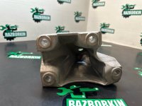 Volkswagen / Touareg / Опора двигателя