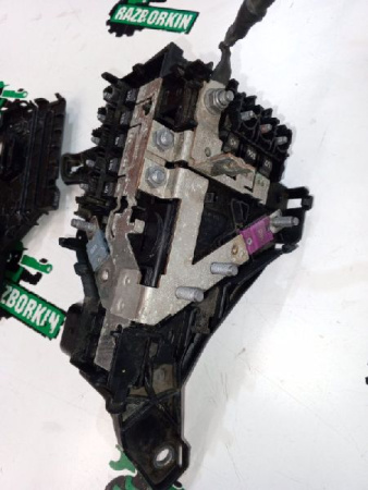 Mercedes-Benz / GLC 250d 4-matic / Блок предохранителей