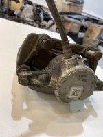 Mercedes-Benz / E-Class / Суппорт тормозной