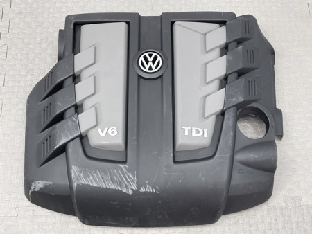 Volkswagen / Touareg / Декоративная крышка двигателя