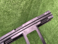 Chevrolet / Tahoe / Направляющая стекла двери