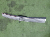 Porsche / Cayenne / Накладка замка багажника