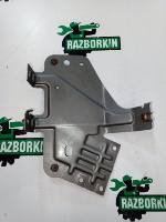 Ford / EXPLORER / Кронштейн