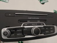 Audi / Q3 / Магнитола