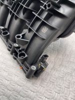 Audi / A4 / Коллектор впускной