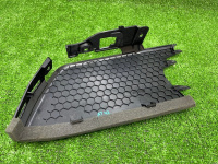 Audi / Q8 / Накладка стойки