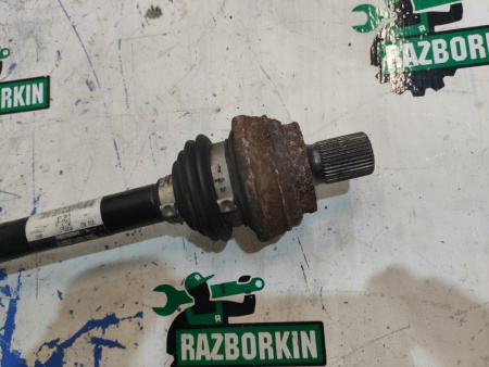 Volkswagen / Tiguan / Приводной вал