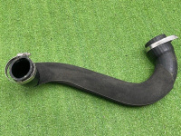 Audi / A4 / Патрубок интеркулера