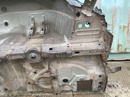 Volkswagen / Tiguan / Крыло