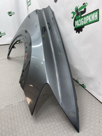 Audi / SQ8 / Крыло