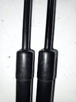 Audi / A6 / Амортизатор капота