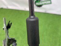 BMW / 7-Series / Петля капота