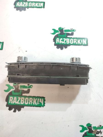 Volkswagen / Touareg / Блок климата