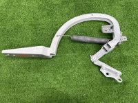 Audi / A6 / Петля крышки багажника