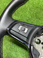 Volkswagen / Golf / Руль