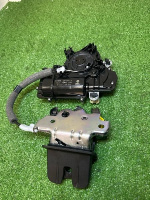 Audi / A5 / Замок багажника