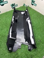 Audi / Q8 / Накладка стойки в салоне