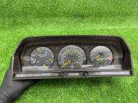 Mercedes-Benz / 190e / Панель приборов