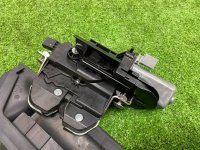 Volkswagen / Touareg / Замок багажника Volkswagen / Touareg / Замок багажника