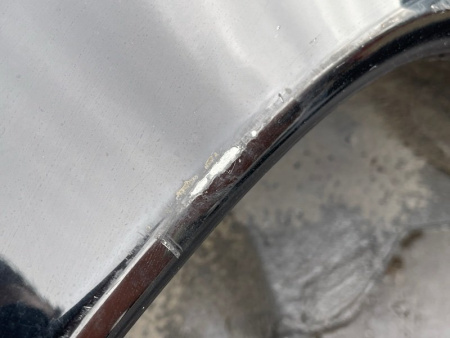 Mercedes-Benz / 300E / Крыло