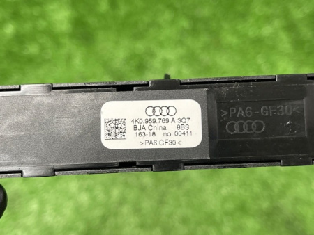 Audi / A6 / Кнопка памяти сидений