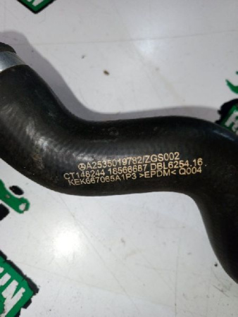 Mercedes-Benz / GLC 250d 4-matic / Патрубок охлаждения