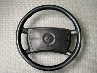 Mercedes-Benz / E-Class / Руль