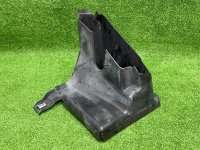 BMW / 7-Series / Воздуховод радиатора