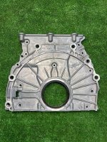 BMW / X1 / Крышка блока ГРМ