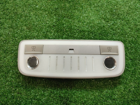 Mercedes-Benz / E-Class / Плафон подсветки салона