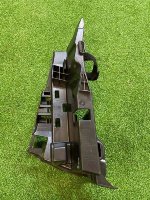 Audi / A6 / Кронштейн