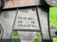 Volkswagen / Touareg / Кронштейн блока управления