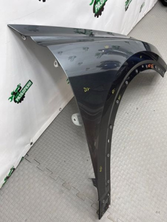 Audi / SQ8 / Крыло