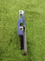 Audi / Q7 / Петля капота